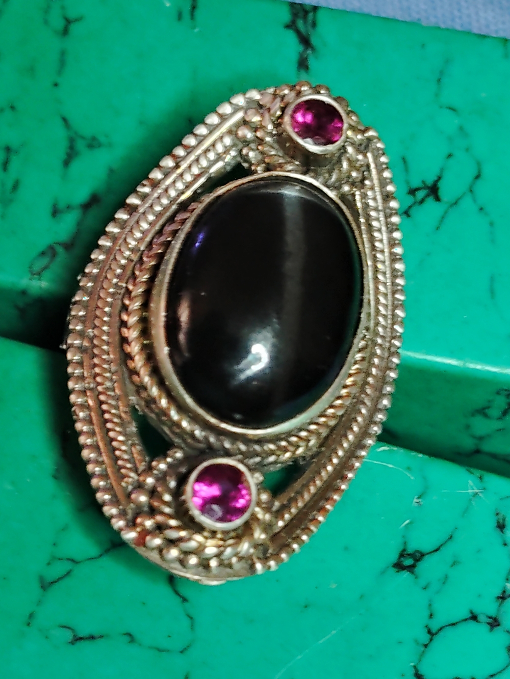 BLACK STAR OF INDIA, ELONGATED, 💯 STERLING RING. ORISSA GARNET ACCENT. SIZE 11